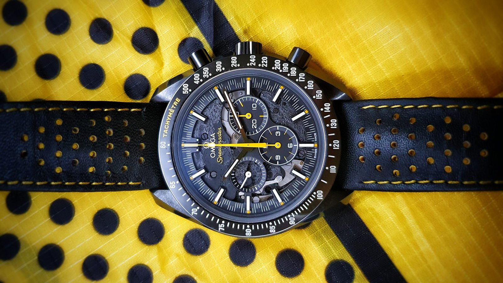 Omega 311.92.44.30.01.001 apollo 8 dark side of the moon