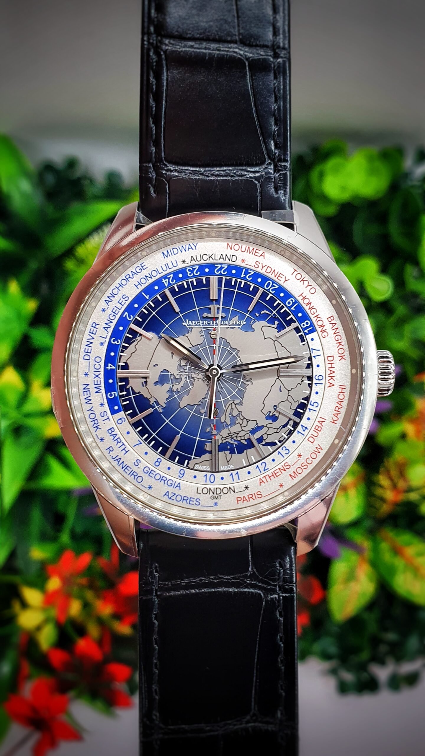 A jingle is more than a sound. It’s a feeling. A celebration.
And that’s what a luxury timepiece should feel like.