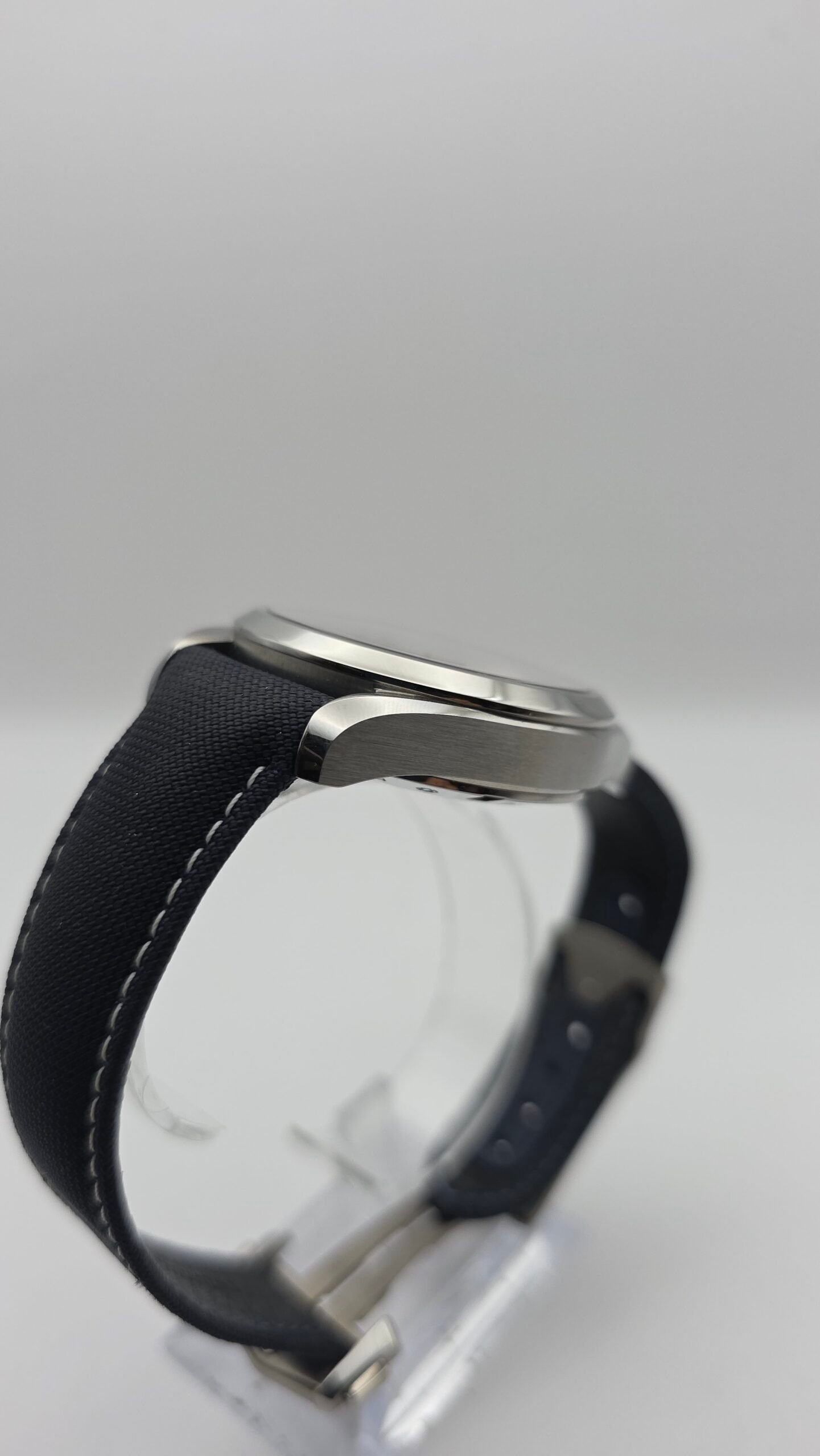 Omega aqua terra seamaster good planet GMT 231.92.43.22.04.001 White 43mm Titanium Limited Edition - Image 5