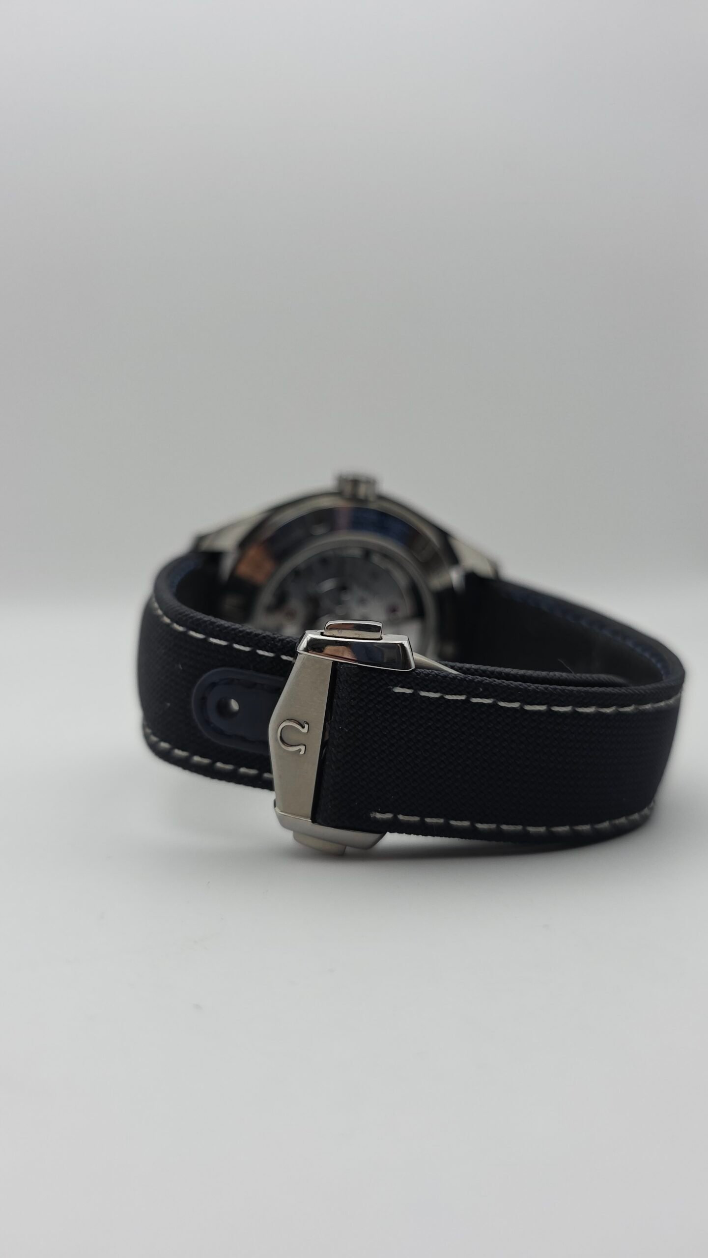 Omega aqua terra seamaster good planet GMT 231.92.43.22.04.001 White 43mm Titanium Limited Edition - Image 9