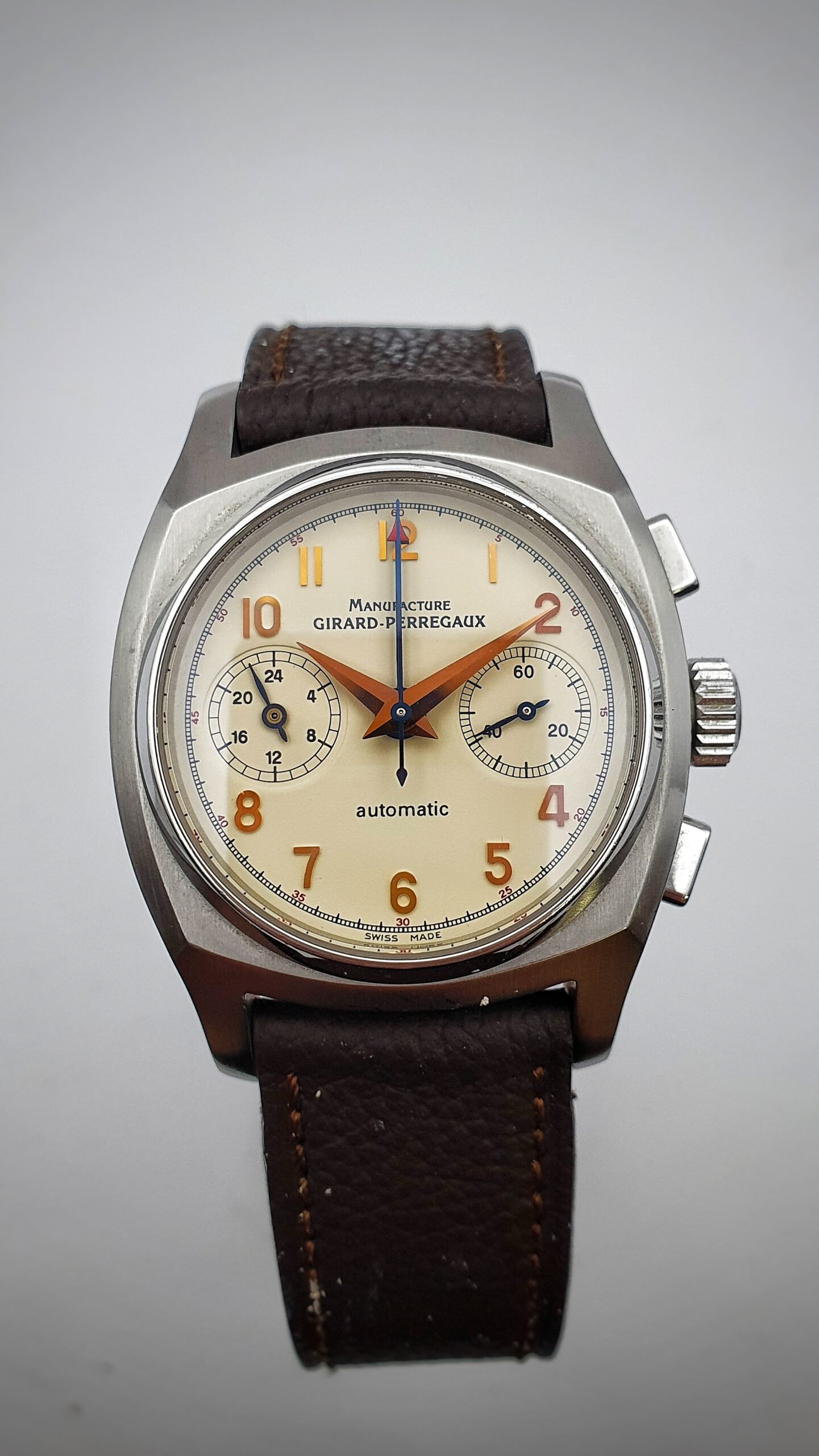 Girard Perregaux 25980.0.11.8158 Ref 2598 Vintage 1960 Chronograph Cream White 38mm Stainless Steel Box - Image 1