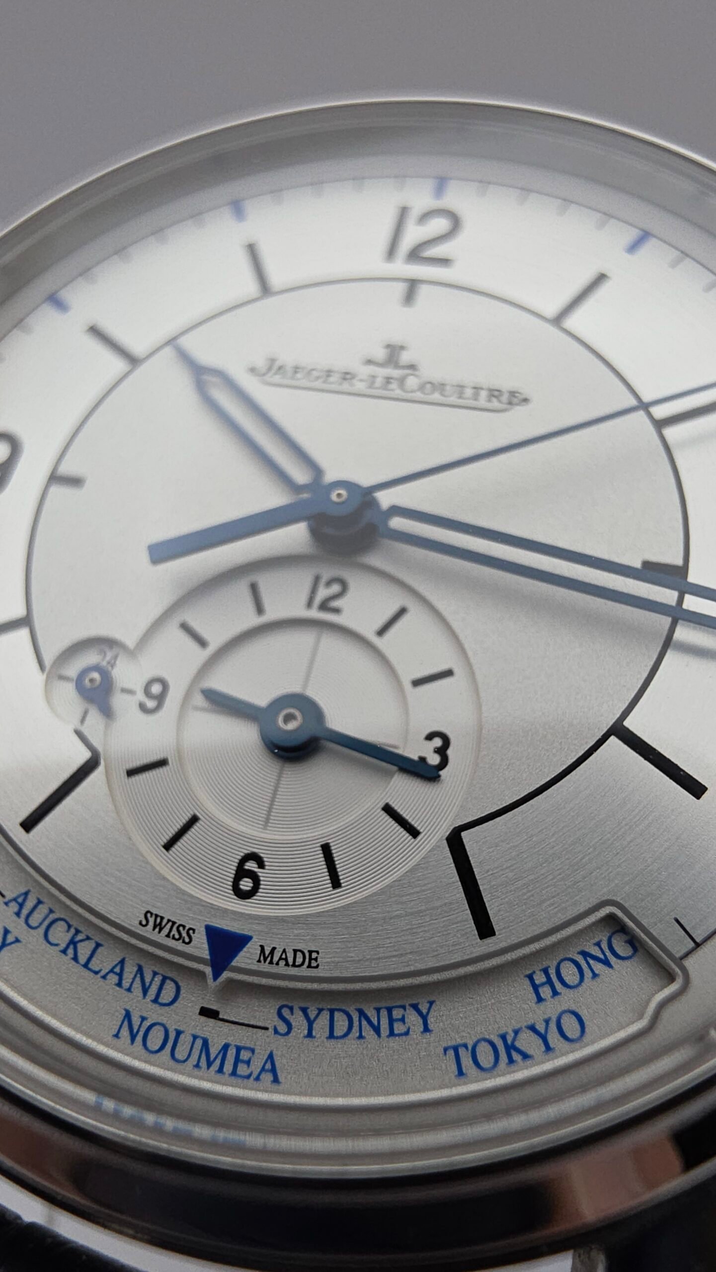 Jaeger LeCoultre JLC Master Geographic Q1428530 White 39mm Stainless Steel Full Set - Image 2