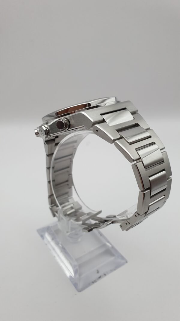 Girard Perregaux GP Laureato Chronograph 81020-11-431-11A 42mm Blue Steel Complete Set Box Papers MSRP 27000