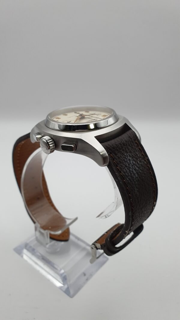 Girard Perregaux 25980.0.11.8158 Ref 2598 Vintage 1960 Chronograph Cream White 38mm Stainless Steel Box