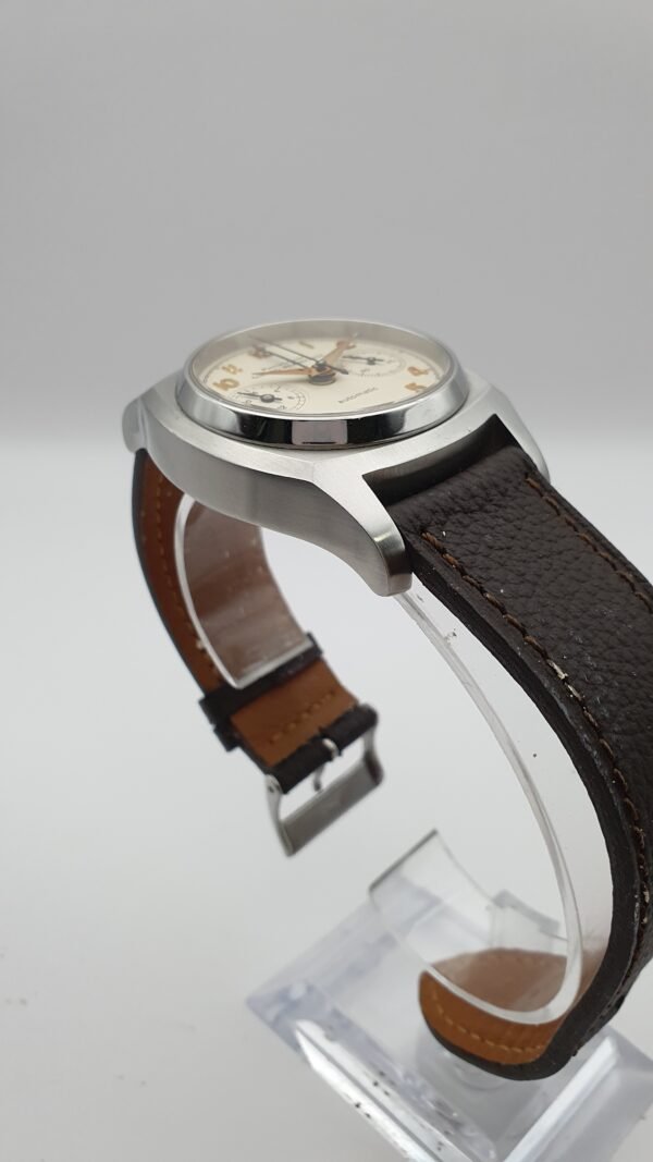 Girard Perregaux 25980.0.11.8158 Ref 2598 Vintage 1960 Chronograph Cream White 38mm Stainless Steel Box