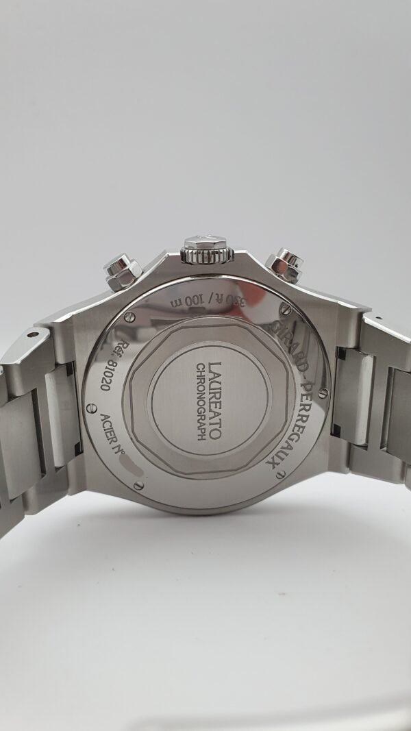 Girard Perregaux GP Laureato Chronograph 81020-11-431-11A 42mm Blue Steel Complete Set Box Papers MSRP 27000