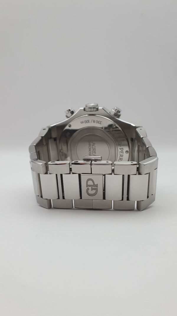 Girard Perregaux GP Laureato Chronograph 81020-11-431-11A 42mm Blue Steel Complete Set Box Papers MSRP 27000