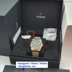 Tudor Black Bay One 41 M79683-0001 M79683 Black 41mm Steel Gold Two Tone Full Set MSRP 8.5K - Image 10