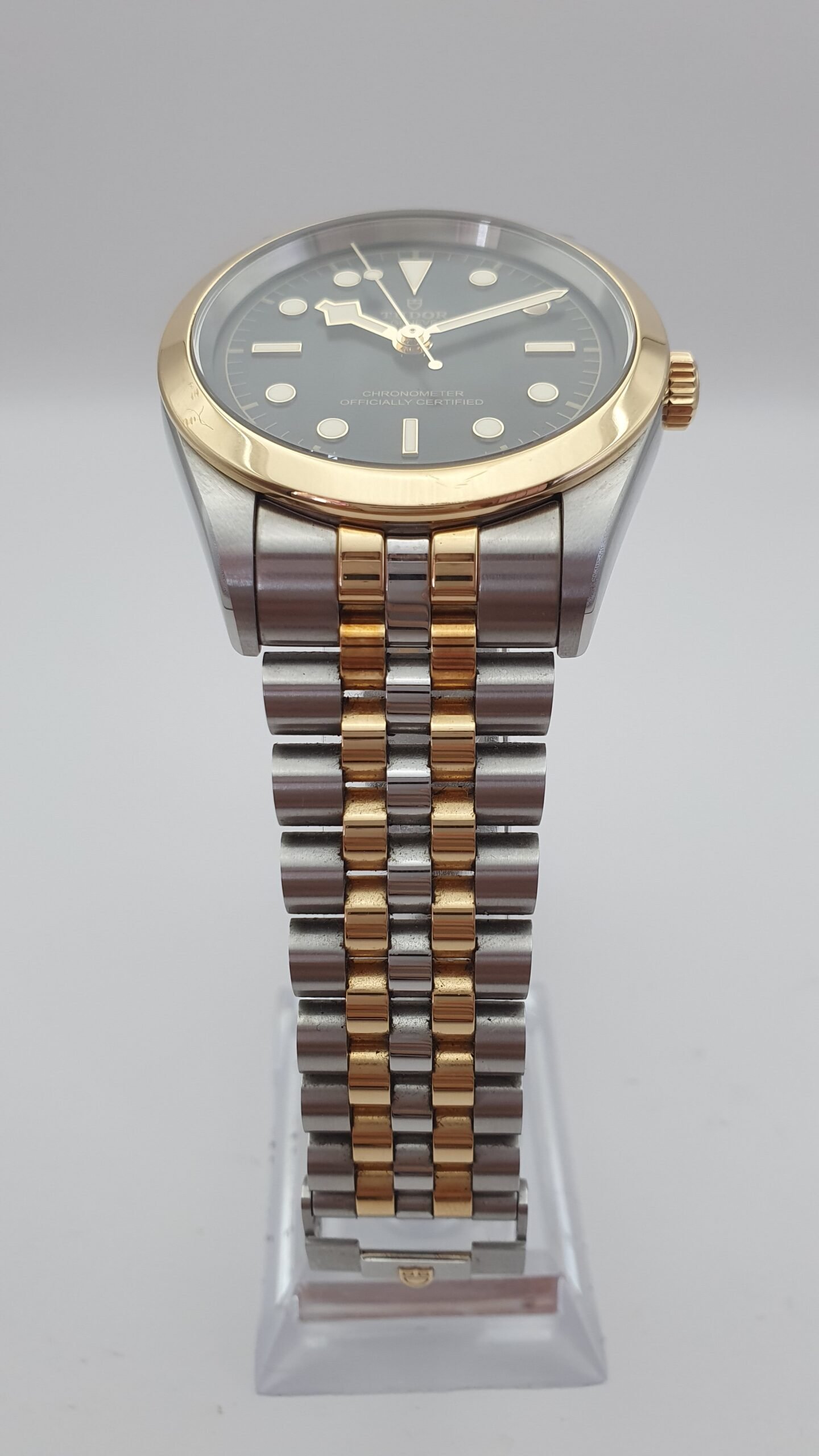 Tudor Black Bay One 41 M79683-0001 M79683 Black 41mm Steel Gold Two Tone Full Set MSRP 8.5K - Image 3