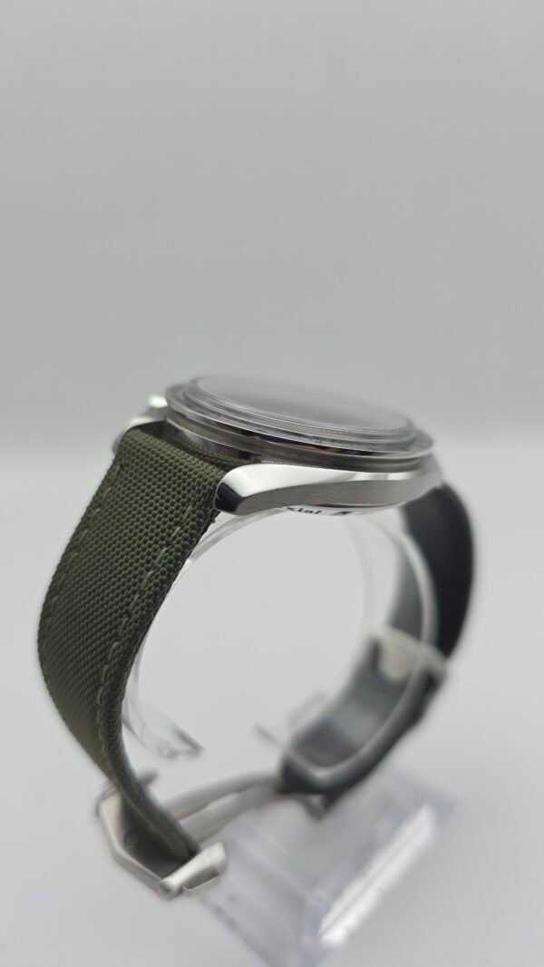 Omega Speedmaster Broad Arrow 1957 321.10.42.50.01.001 Automatic 42mm Black Stainless Steel Box and Papers