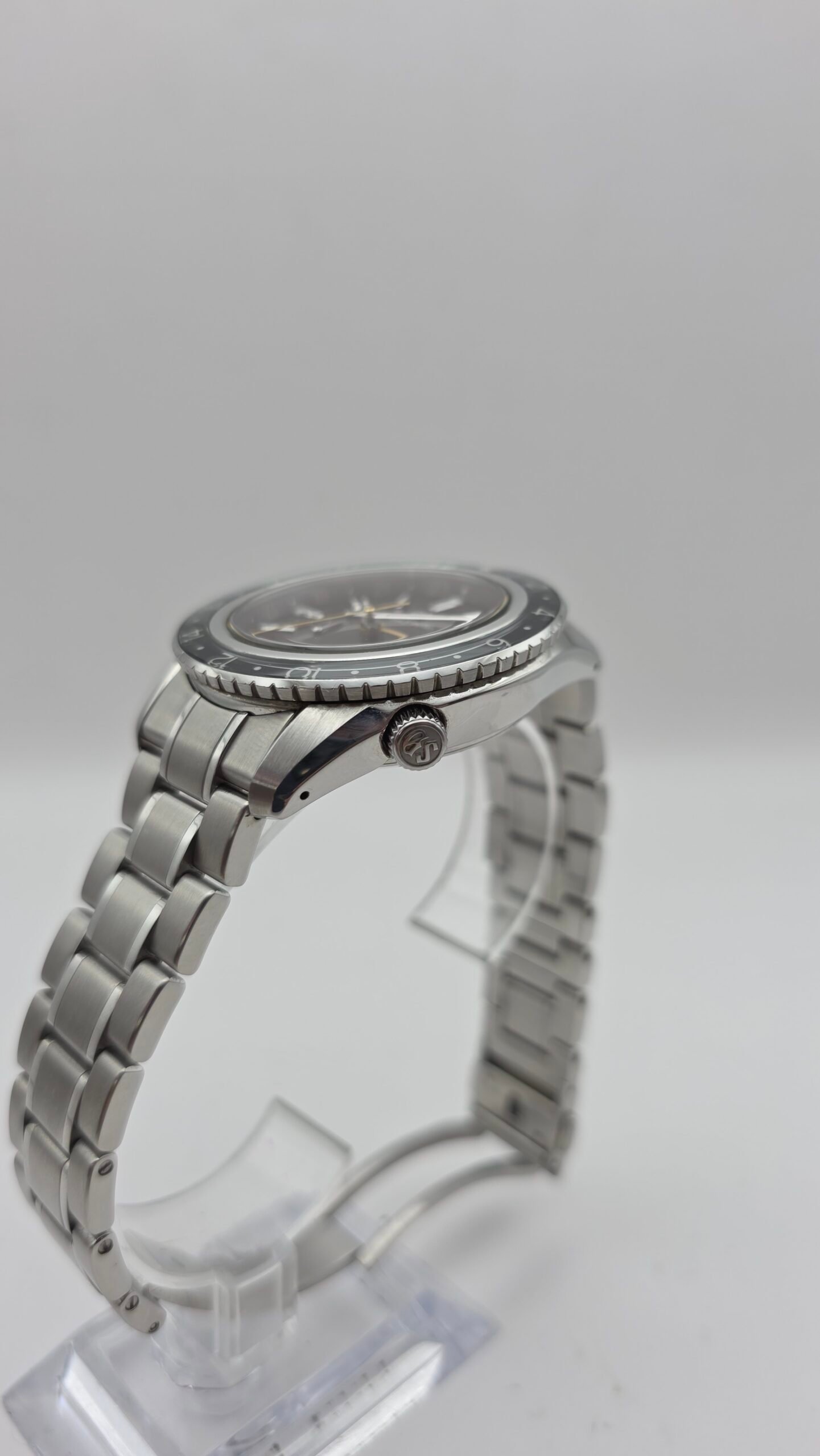Grand Seiko GMT Sport Collection SBGE245 SBGE245G Ltd 600 pcs Spring Drive 44mm Stainless Steel Red Full Set MSRP 8.9K - Image 3