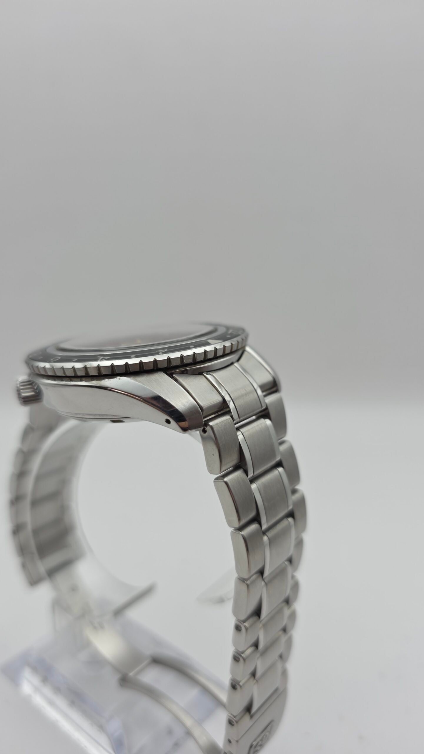 Grand Seiko GMT Sport Collection SBGE245 SBGE245G Ltd 600 pcs Spring Drive 44mm Stainless Steel Red Full Set MSRP 8.9K - Image 4
