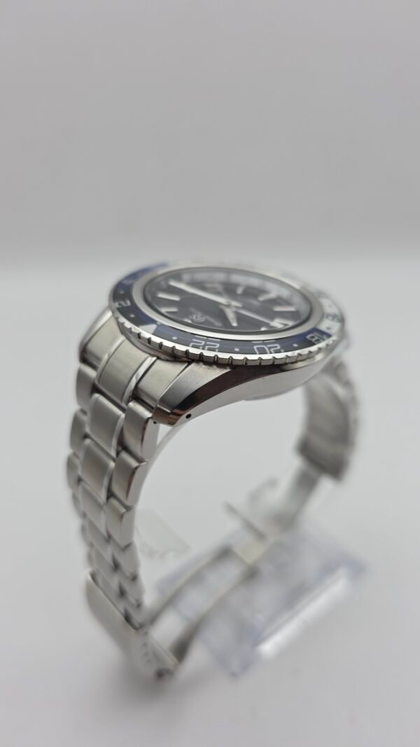 Grand Seiko Sport Collection GMT SBGJ237 SBGJ237G 44mm Stainless Steel Blue Full Set MSRP 9.7K