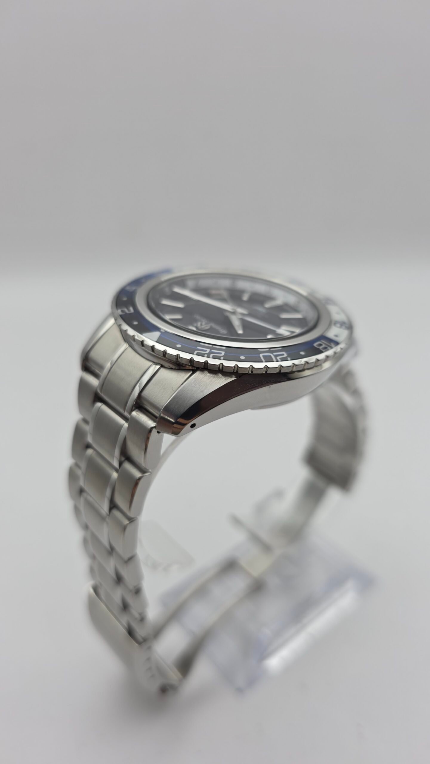 Grand Seiko Sport Collection GMT SBGJ237 SBGJ237G 44mm Stainless Steel Blue Full Set MSRP 9.7K - Image 5