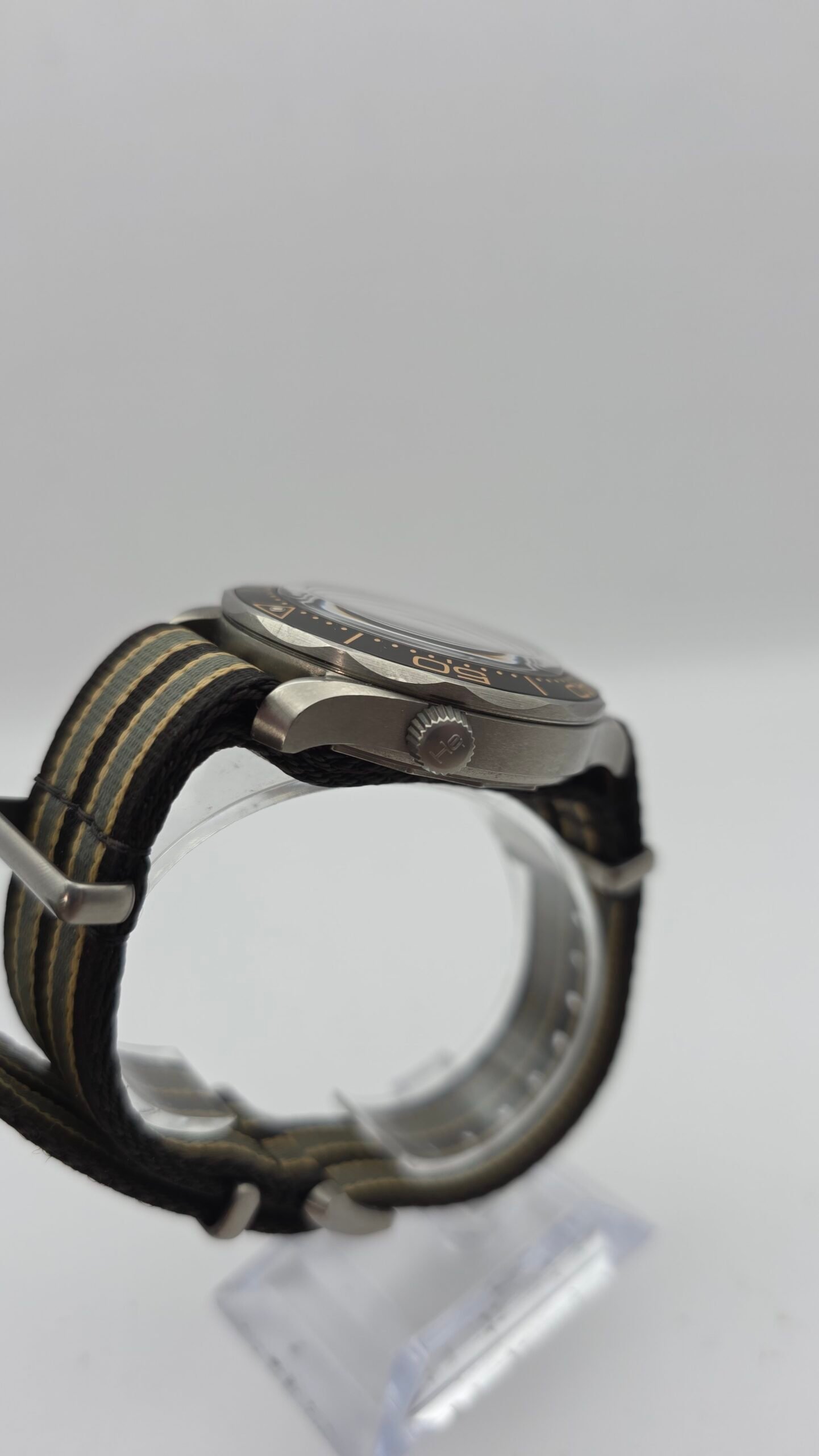 Omega James Bond Seamaster Diver 300m 210.92.42.20.01.001 No Time To Die NTTD 42mm Titanium Brown Full Set - Image 5
