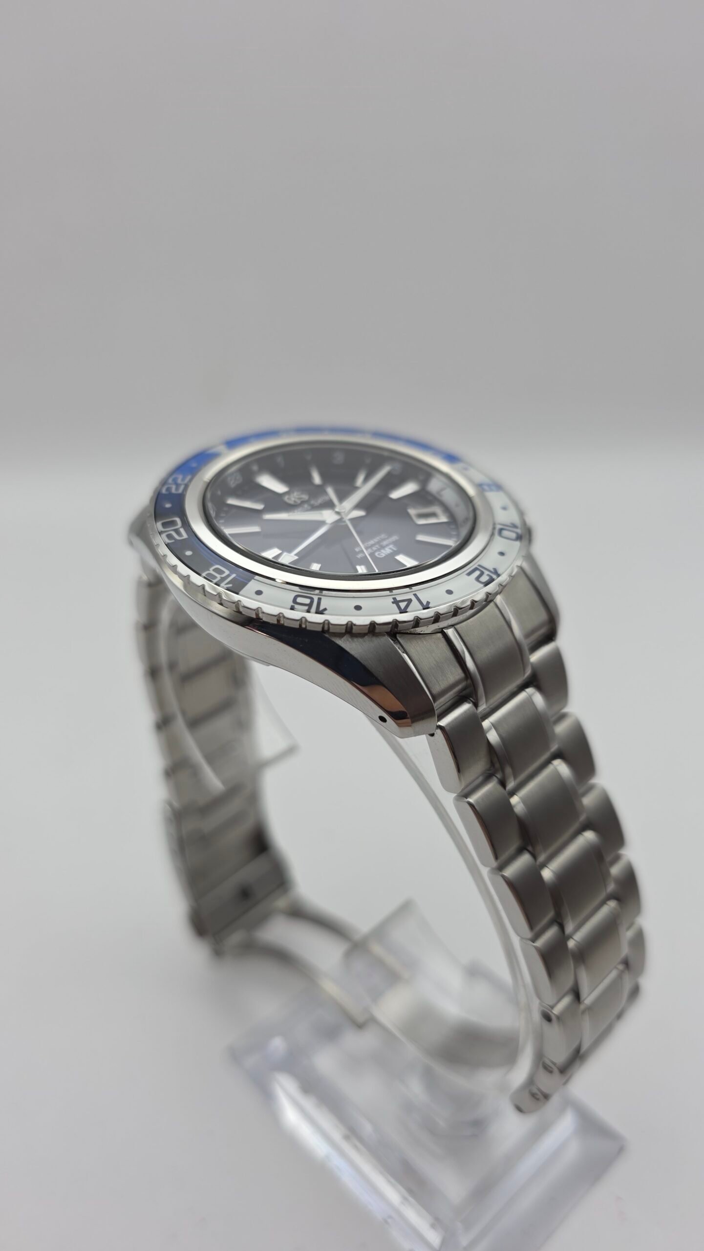 Grand Seiko Sport Collection GMT SBGJ237 SBGJ237G 44mm Stainless Steel Blue Full Set MSRP 9.7K - Image 6