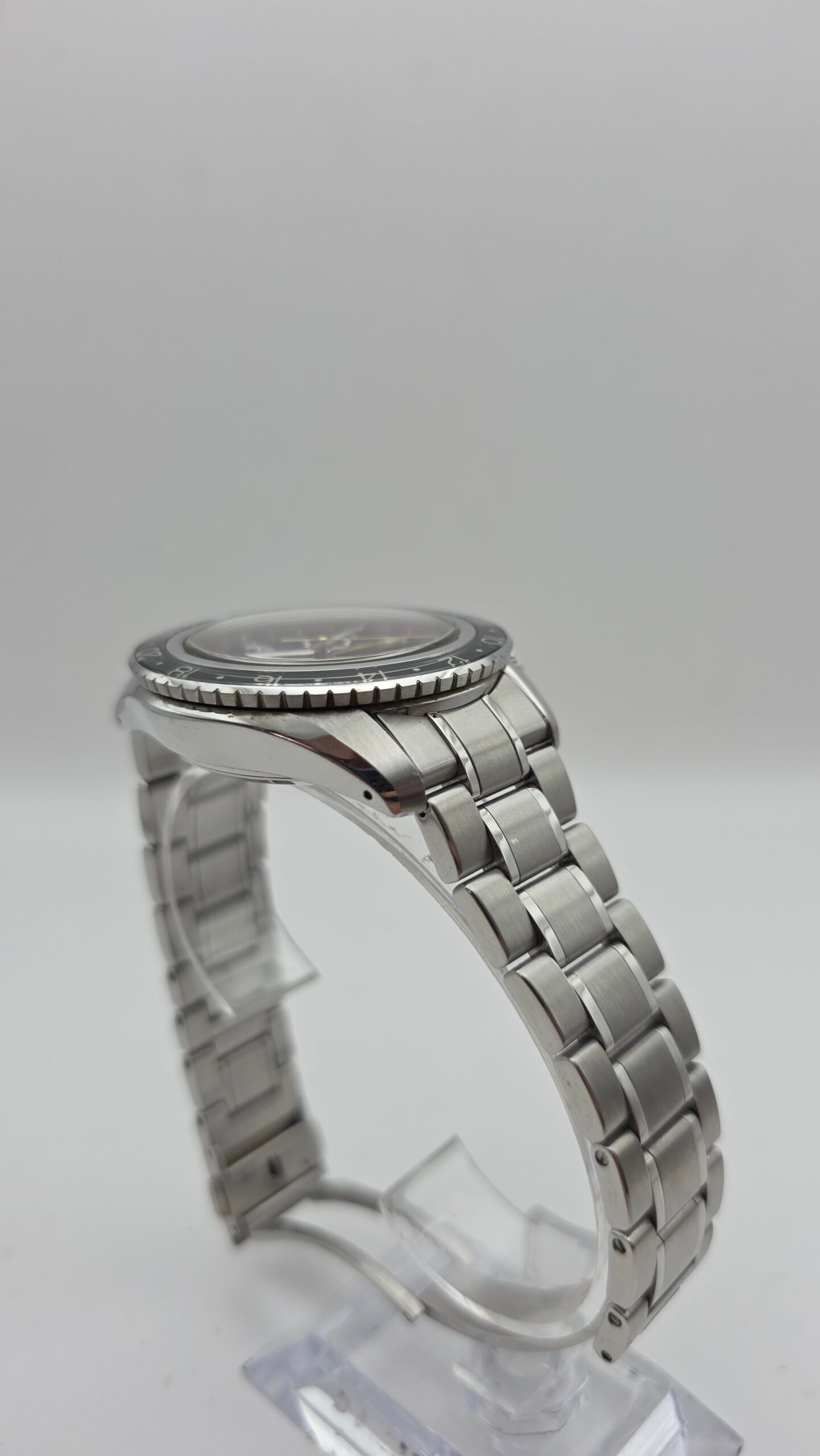 Grand Seiko GMT Sport Collection SBGE245 SBGE245G Ltd 600 pcs Spring Drive 44mm Stainless Steel Red Full Set MSRP 8.9K - Image 6