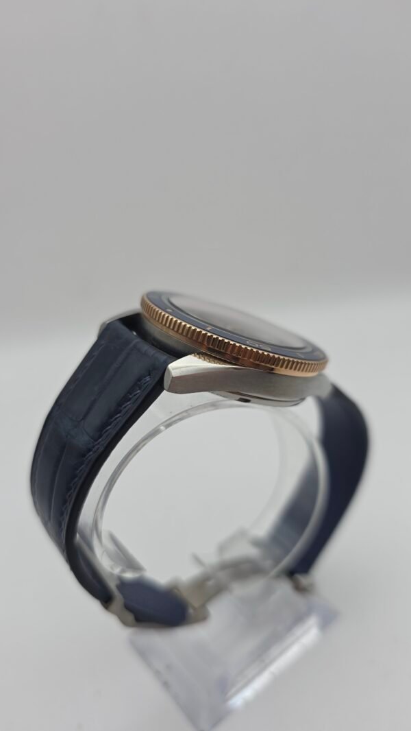 Omega seamaster 300 233.62.41.21.03.001 41mm Blue Titanium Sedna gold
