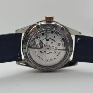 Omega seamaster 300 233.62.41.21.03.001 41mm Blue Titanium Sedna gold - Image 8